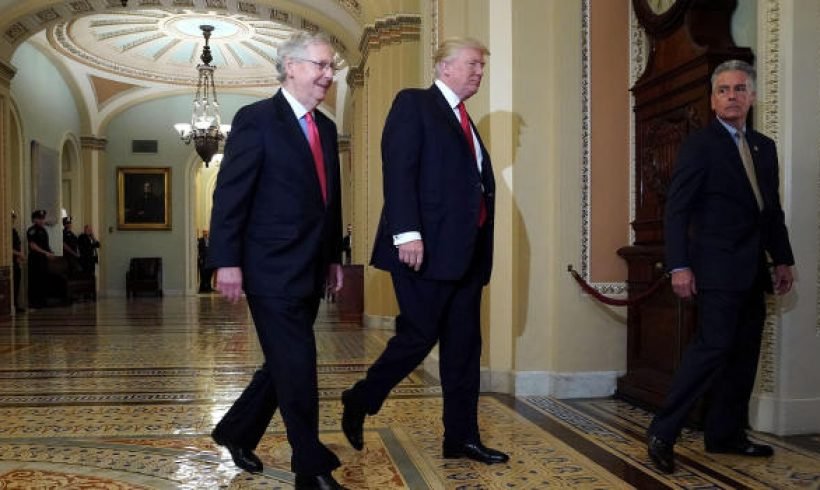 Trump to meet with key lawmakers on how to avoid shutdown