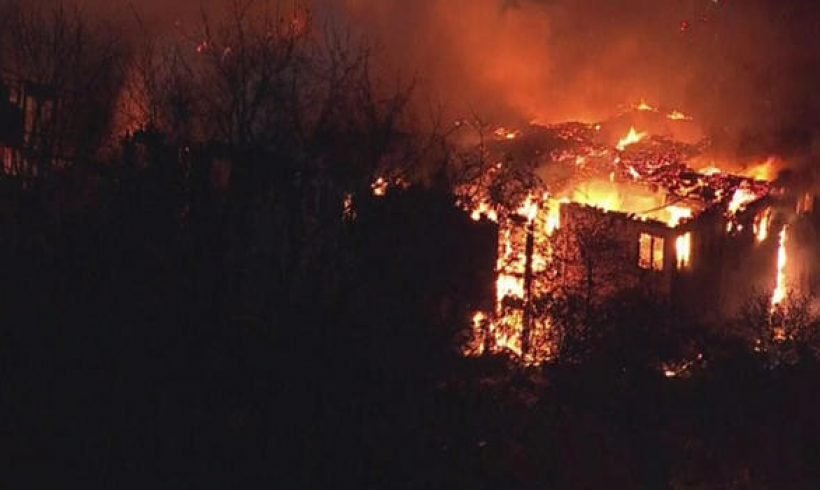 Massive fire rips through senior living community, forcing evacs into cold Massive fire rips through senior living community, forcing evacs into cold
