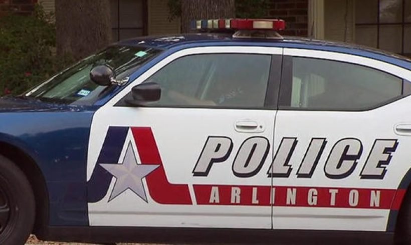 Suspect injured in police shooting at Parks Mall in Arlington