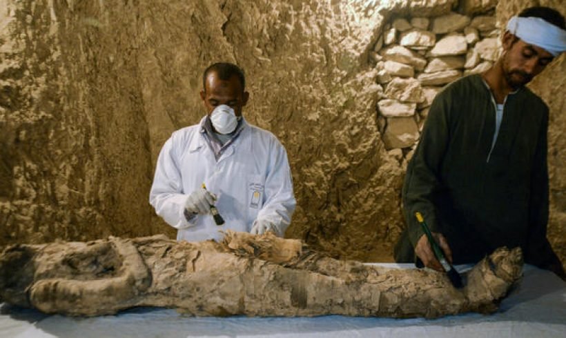 3,500-year-old tombs discovered in Egypt