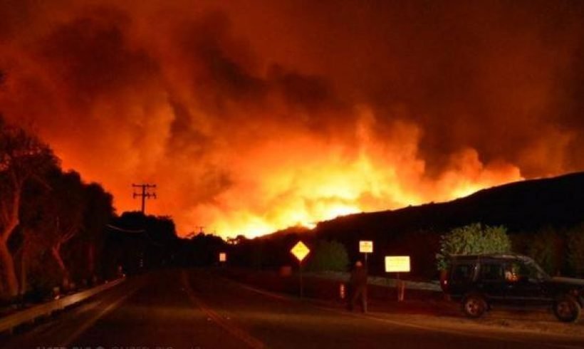 Voracious wildfire claims a life, leaves thousands in dark Voracious wildfire claims a life, leaves thousands in dark