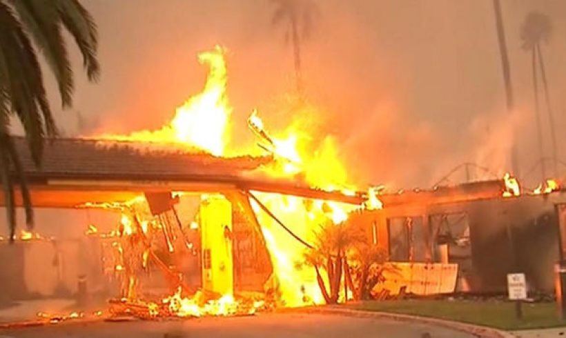Wildfires threaten thousands of homes in Southern California