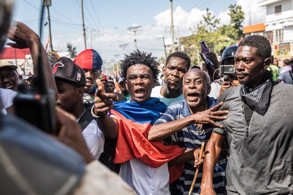 A protest againt Mr. Moïse.