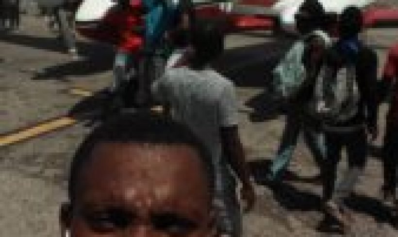 Manifestation du 29 mars : Deux petits avions incendiés, des dizaines de blessés et un mort recensés Manifestation du 29 mars : Deux petits avions incendiés, des dizaines de blessés et un mort recensés