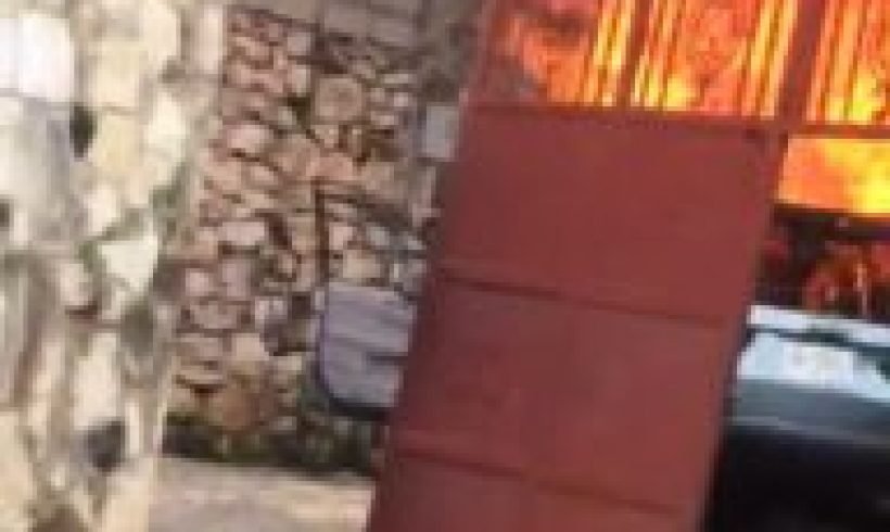 Les conséquences immédiates de l’augmentation du carburant: la maison de Me André Michel attaquée Les conséquences immédiates de l’augmentation du carburant: la maison de Me André Michel attaquée