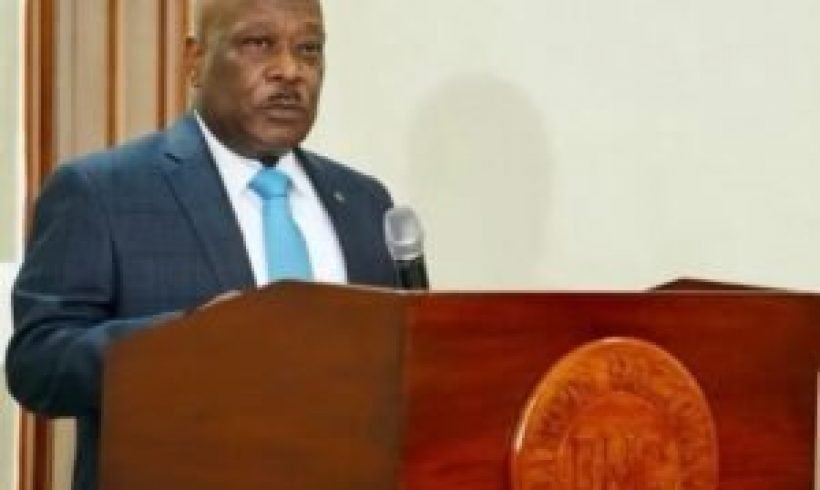 Raoul Pierre-Louis, dénonciateur dans le scandale de la BNC, refuse de répondre à la convocation de l’ULCC tant que les conseillers incriminés restent en fonction Raoul Pierre-Louis, dénonciateur dans le scandale de la BNC, refuse de répondre à la convocation de l’ULCC tant que les conseillers incriminés restent en fonction