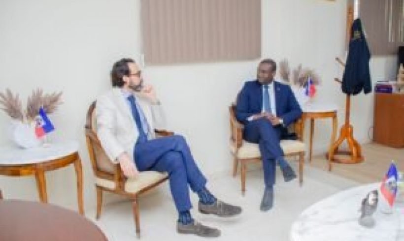 Lutte Contre la Corruption : Échange entre le Directeur Général de l’ULCC et l’Ambassadeur du Canada Lutte Contre la Corruption : Échange entre le Directeur Général de l’ULCC et l’Ambassadeur du Canada