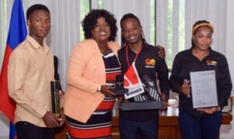 Un Haïtien primé à l’A’Design Award : Dave-Olivier Bijoux fait rayonner la créativité haïtienne à l’international Un Haïtien primé à l’A’Design Award : Dave-Olivier Bijoux fait rayonner la créativité haïtienne à l’international