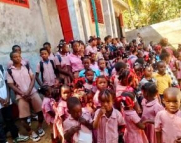 Une Révolution de l’Âge : Pourquoi Haïti ne Peut Plus se Permettre d’Exclure sa Jeunesse